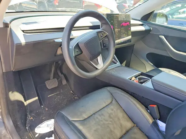 7SAYGDEE2TF365315 2026 TESLA MODEL Y - Image 8