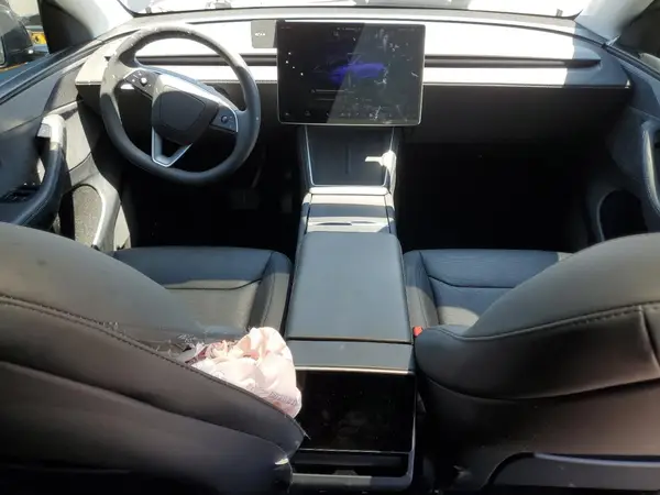 7SAYGDEE2TF366075 2026 TESLA MODEL Y - Image 8