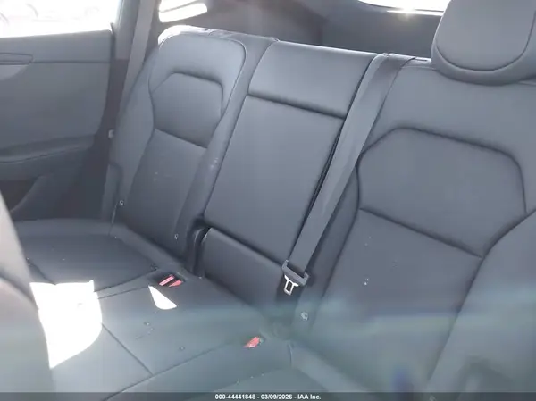 7SAYGDEE2TF367677 2026 TESLA MODEL Y - Image 8