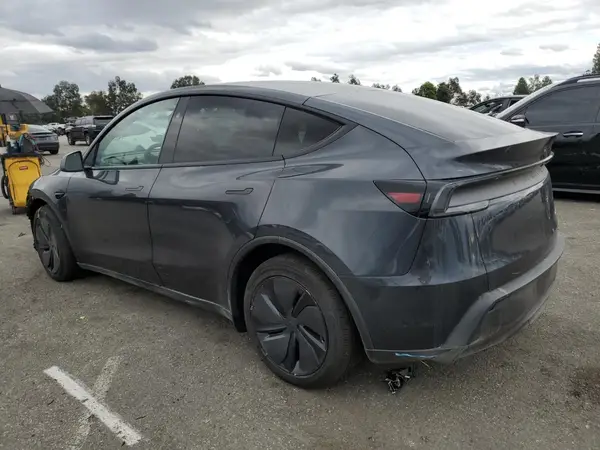 7SAYGDEE2TF368828 2026 TESLA MODEL Y - Image 2