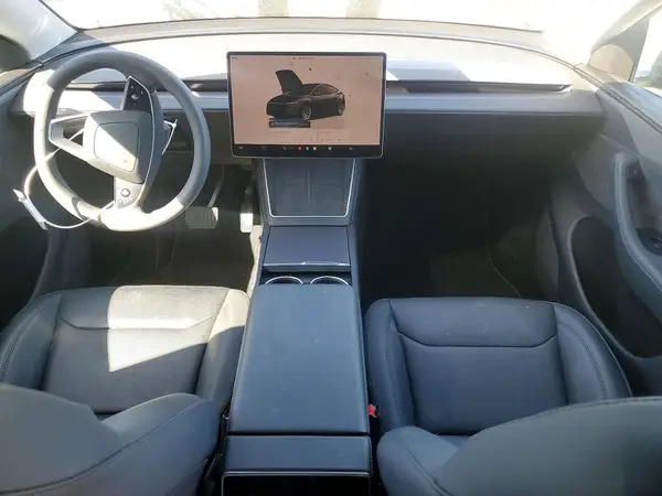 7SAYGDEE2TF392224 2026 TESLA MODEL Y - Image 8