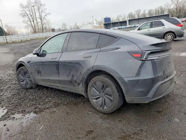 7SAYGDEE2TF408163 2026 TESLA MODEL Y - Image 2