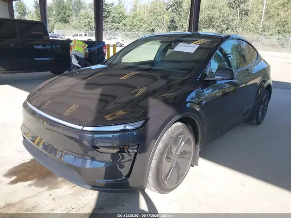 7SAYGDEE2TF413976 2026 TESLA MODEL Y - Image 2