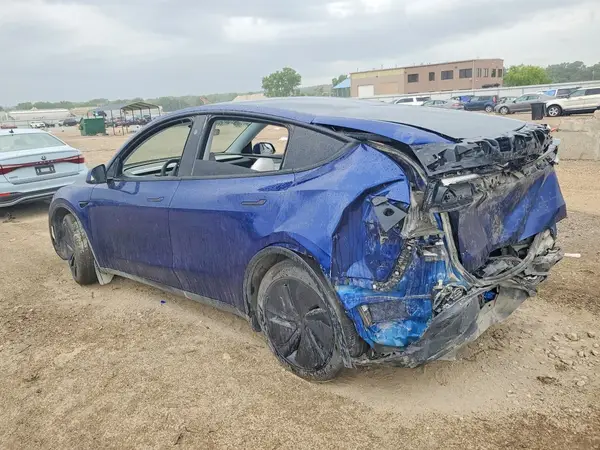 7SAYGDEE2TF424766 2026 TESLA MODEL Y - Image 2