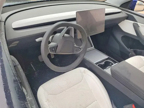 7SAYGDEE2TF424766 2026 TESLA MODEL Y - Image 8