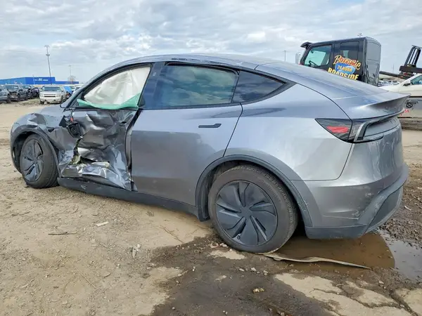 7SAYGDEE2TF425111 2026 TESLA MODEL Y - Image 2
