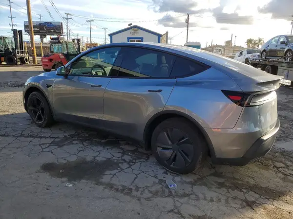 7SAYGDEE2TF438098 2026 TESLA MODEL Y - Image 2