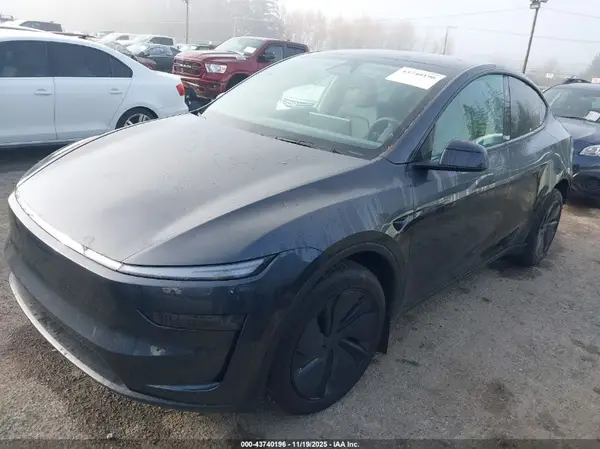 7SAYGDEE2TF444077 2026 TESLA MODEL Y - Image 2