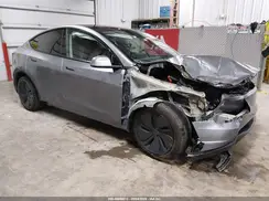7SAYGDEE2TF450073 2026 TESLA MODEL Y