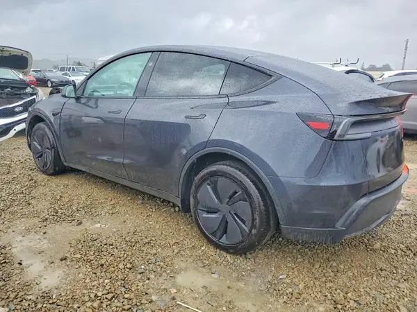 7SAYGDEE2TF455063 2026 TESLA MODEL Y - Image 2