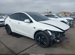 7SAYGDEE2TF538606 2026 TESLA MODEL Y