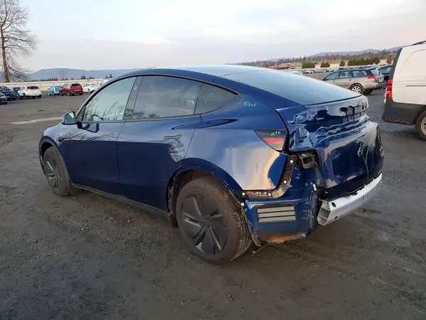 7SAYGDEE2TF539965 2026 TESLA MODEL Y - Image 2