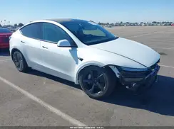 7SAYGDEE2TF545152 2026 TESLA MODEL Y