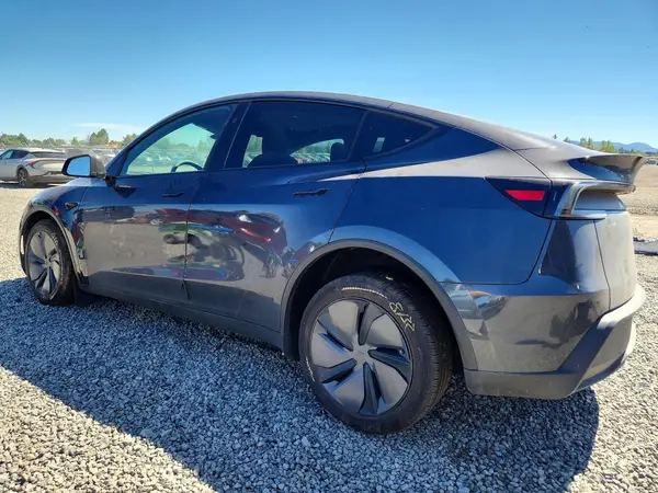 7SAYGDEE2TF583111 2026 TESLA MODEL Y - Image 2