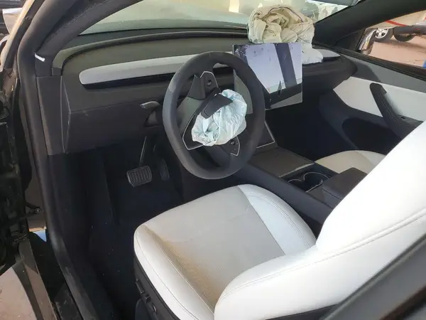7SAYGDEE2TF627494 2026 TESLA MODEL Y - Image 8