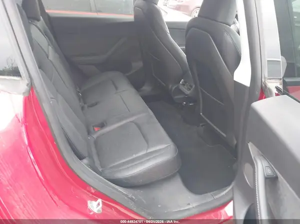 7SAYGDEE3NA002036 2022 TESLA MODEL Y - Image 8