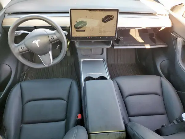 7SAYGDEE3NA004496 2022 TESLA MODEL Y - Image 8
