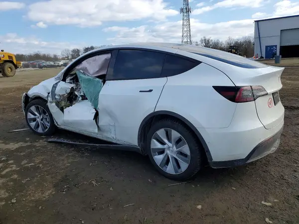 7SAYGDEE3NA012162 2022 TESLA MODEL Y - Image 2