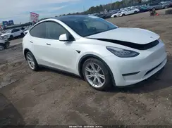 7SAYGDEE3NA012811 2022 TESLA MODEL Y