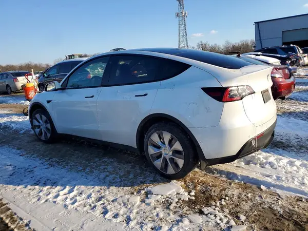 7SAYGDEE3NA014719 2022 TESLA MODEL Y - Image 2