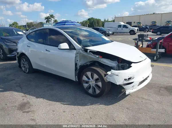 7SAYGDEE3NA014770 2022 TESLA MODEL Y - Image 1
