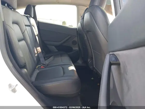 7SAYGDEE3NA014770 2022 TESLA MODEL Y - Image 8