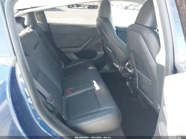7SAYGDEE3NA019970 2022 TESLA MODEL Y - Image 8