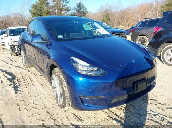 7SAYGDEE3NA020326 2022 TESLA MODEL Y - Image 1