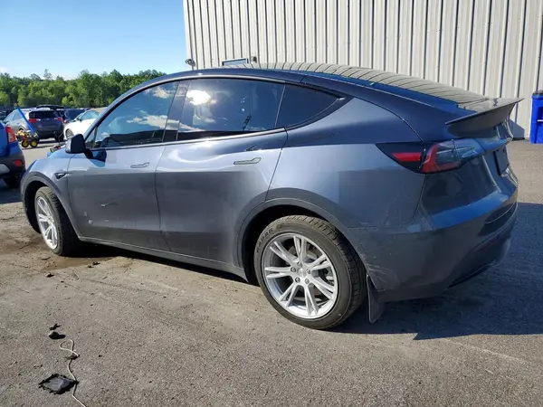 7SAYGDEE3NA020486 2022 TESLA MODEL Y - Image 2