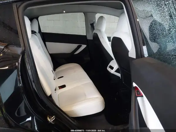 7SAYGDEE3NF315249 2022 TESLA MODEL Y - Image 8