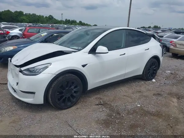 7SAYGDEE3NF315963 2022 TESLA MODEL Y - Image 2