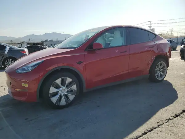 7SAYGDEE3NF318359 2022 TESLA MODEL Y - Image 1