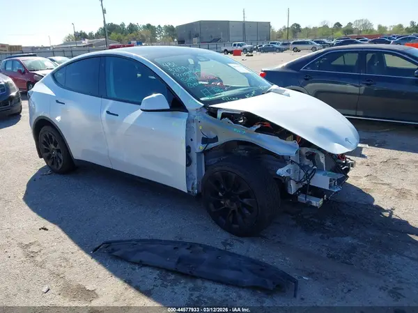 7SAYGDEE3NF321391 2022 TESLA MODEL Y - Image 1