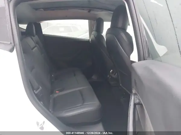 7SAYGDEE3NF322122 2022 TESLA MODEL Y - Image 8