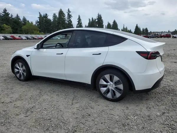 7SAYGDEE3NF324078 2022 TESLA MODEL Y - Image 2