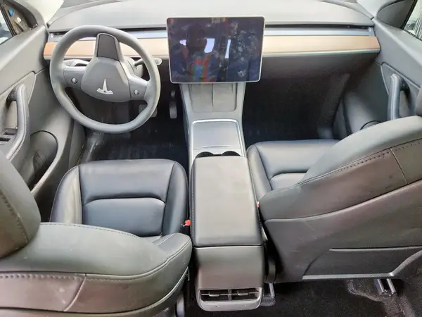 7SAYGDEE3NF332326 2022 TESLA MODEL Y - Image 8