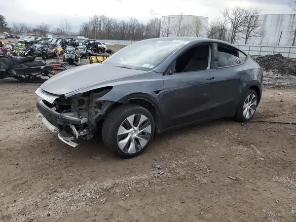 7SAYGDEE3NF338742 2022 TESLA MODEL Y - Image 1