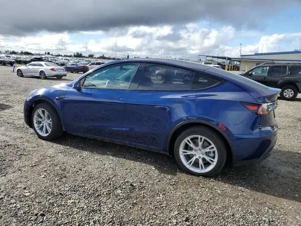7SAYGDEE3NF346016 2022 TESLA MODEL Y - Image 2