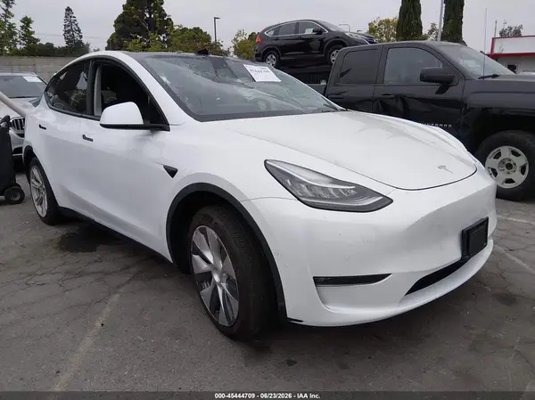 7SAYGDEE3NF346808 2022 TESLA MODEL Y - Image 1