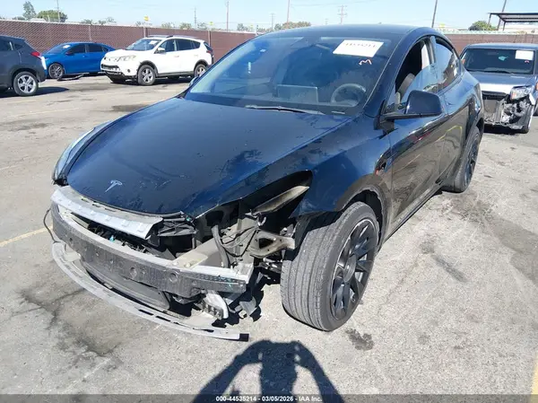 7SAYGDEE3NF352270 2022 TESLA MODEL Y - Image 2
