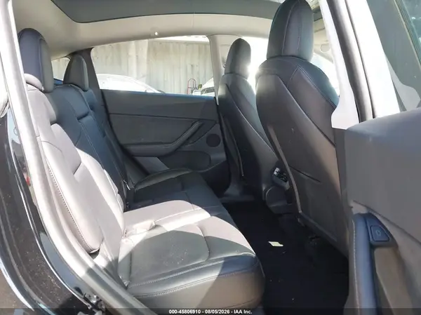 7SAYGDEE3NF359378 2022 TESLA MODEL Y - Image 8