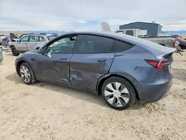 7SAYGDEE3NF360417 2022 TESLA MODEL Y - Image 2