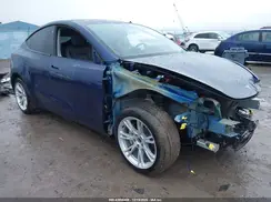 7SAYGDEE3NF362863 2022 TESLA MODEL Y