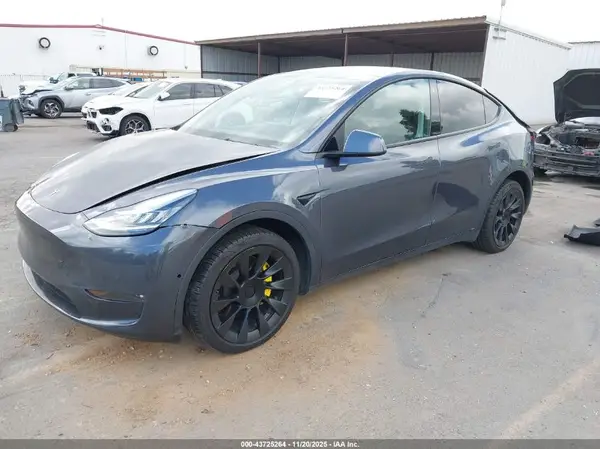 7SAYGDEE3NF365276 2022 TESLA MODEL Y - Image 2