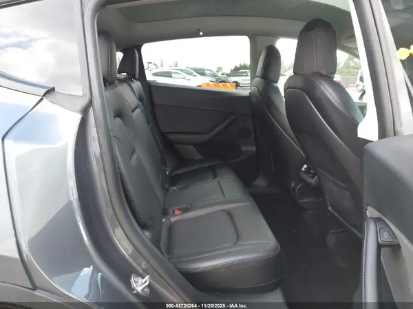 7SAYGDEE3NF365276 2022 TESLA MODEL Y - Image 8