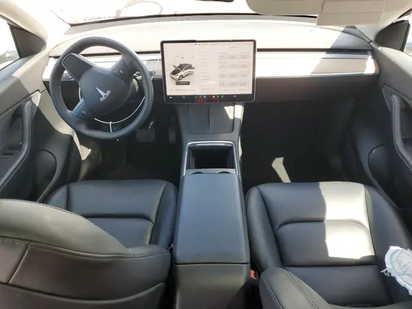 7SAYGDEE3NF365987 2022 TESLA MODEL Y - Image 8