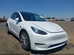 7SAYGDEE3NF370882 2022 TESLA MODEL Y