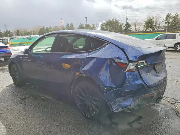 7SAYGDEE3NF378528 2022 TESLA MODEL Y - Image 2