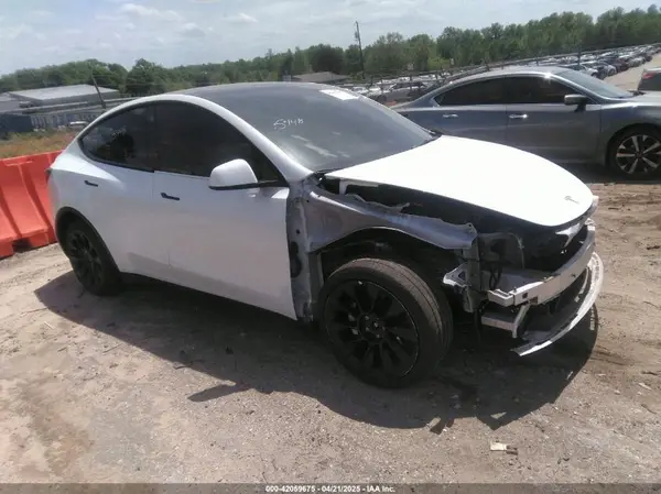 7SAYGDEE3NF385933 2022 TESLA MODEL Y - Image 1