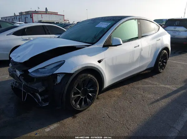 7SAYGDEE3NF386189 2022 TESLA MODEL Y - Image 2